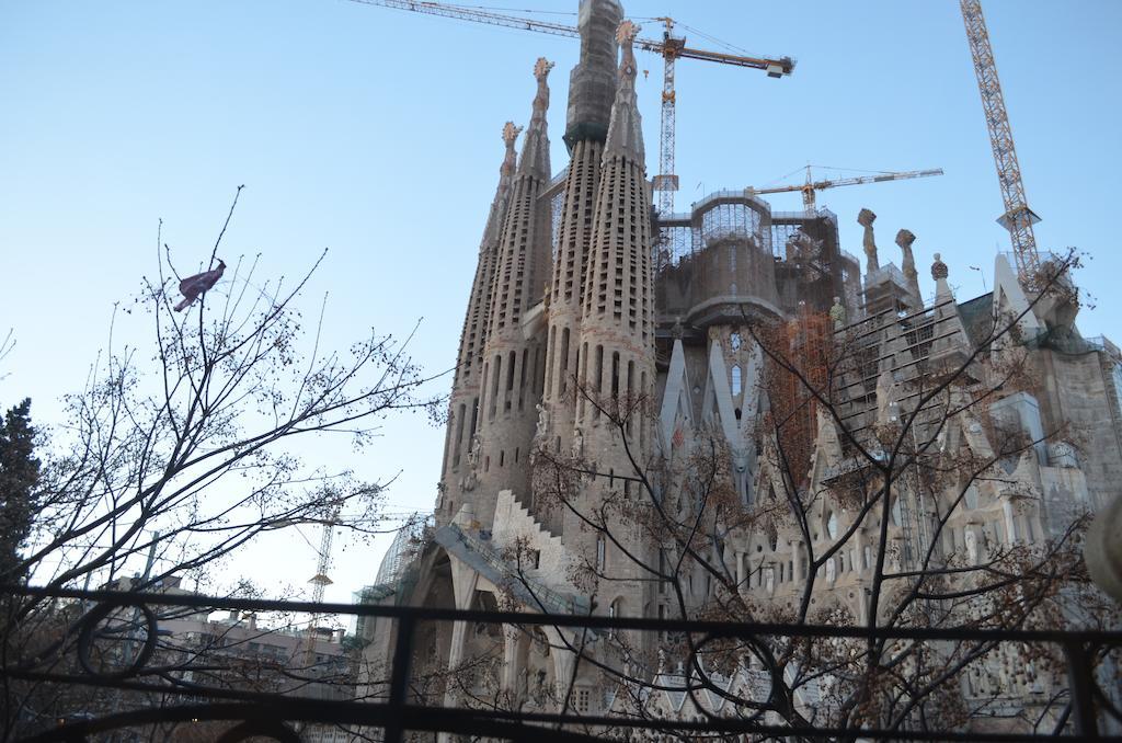 Gaudi Apartment Барселона Экстерьер фото