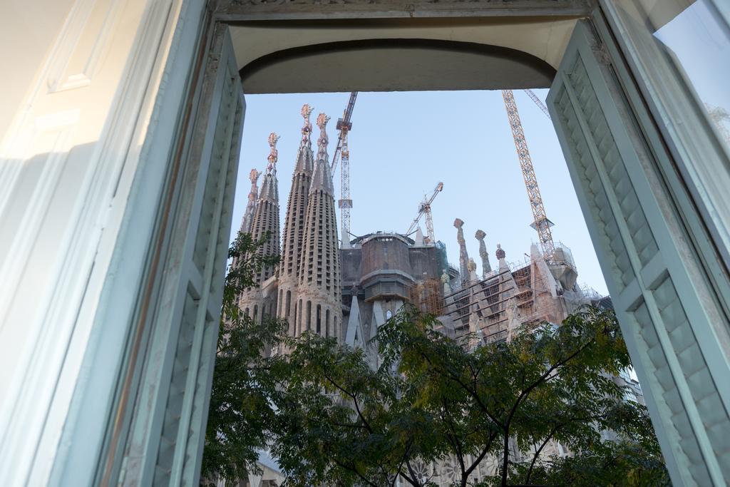 Gaudi Apartment Барселона Экстерьер фото